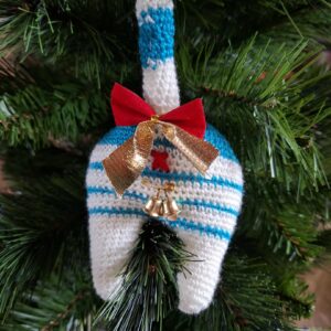 Kattenpoepje met jingle bells: blauw en wit gestreept