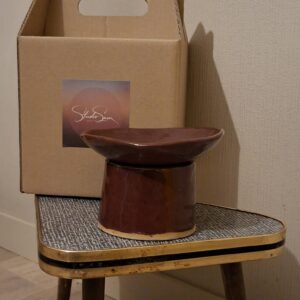 Eet/drinkkom van kermamiek: bordeaux